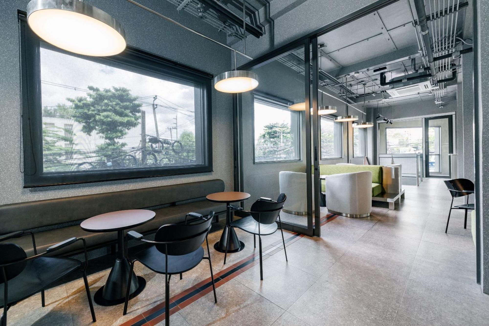 Yanh Ratchawat Hotel Бангкок Экстерьер фото